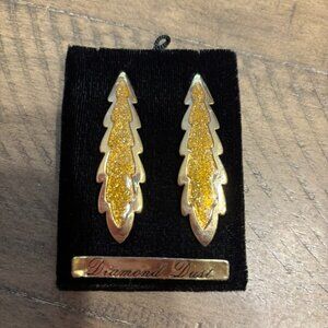 Ladies Fashion Diamond Dust Earrings